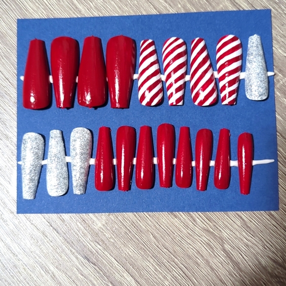 Christmas Candy Cane Press On Nails - Picture 1 of 1